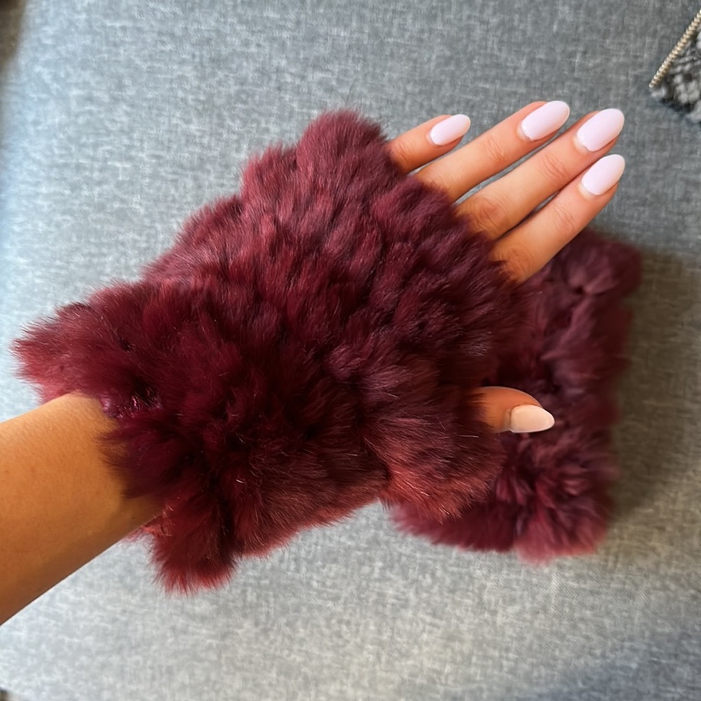 Fur hand warmers gloves - maroon